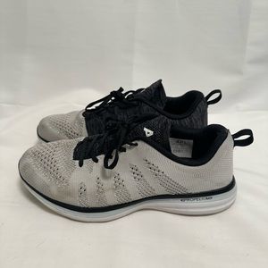 APL men sneaker